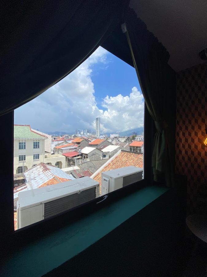 Very Hotel